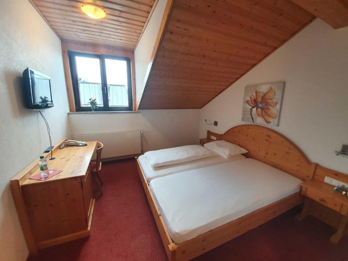Landgasthof Brunnenwirt Zum Meenzer Fischbachtal Eksteriør bilde