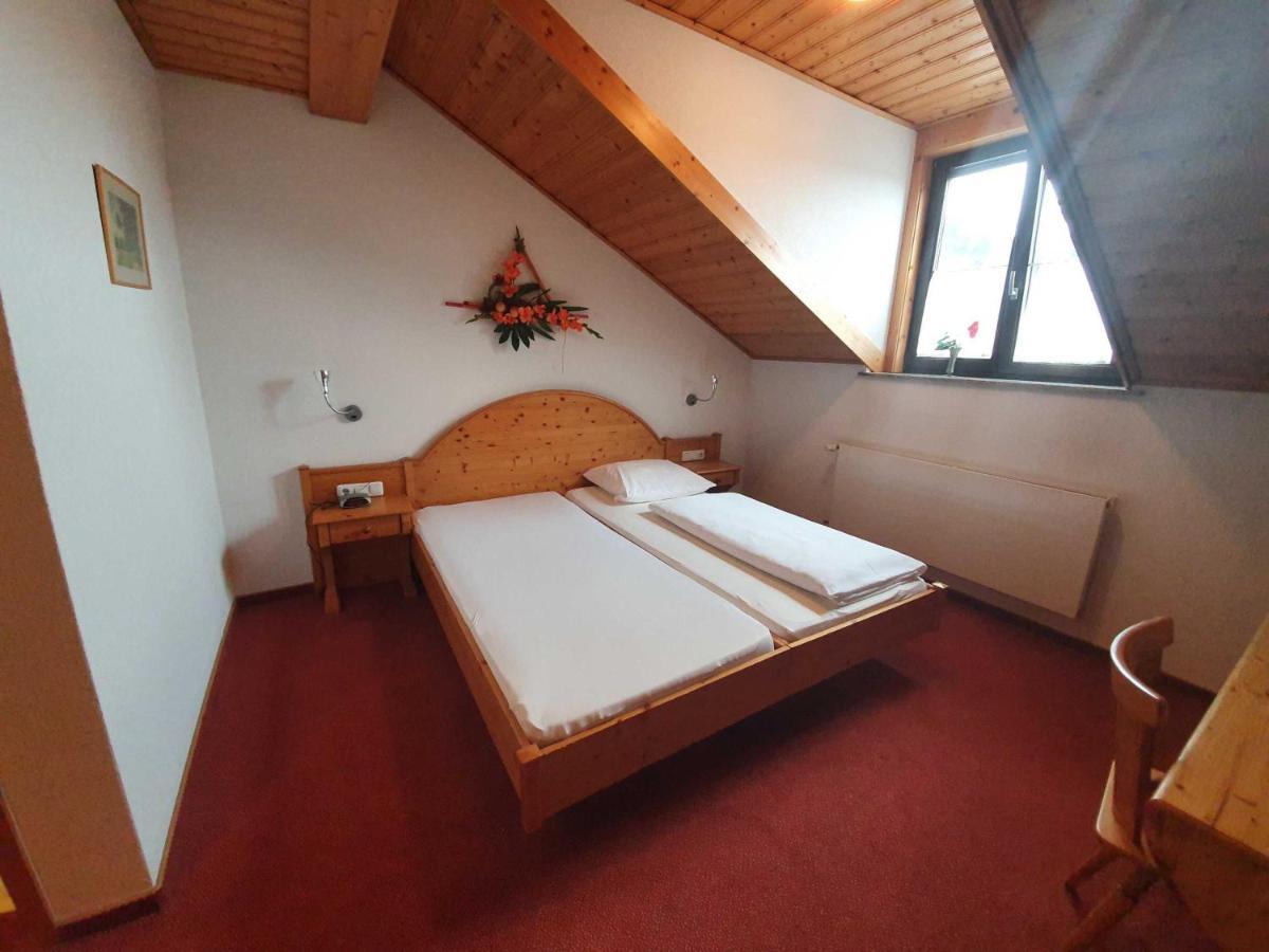 Landgasthof Brunnenwirt Zum Meenzer Fischbachtal Eksteriør bilde